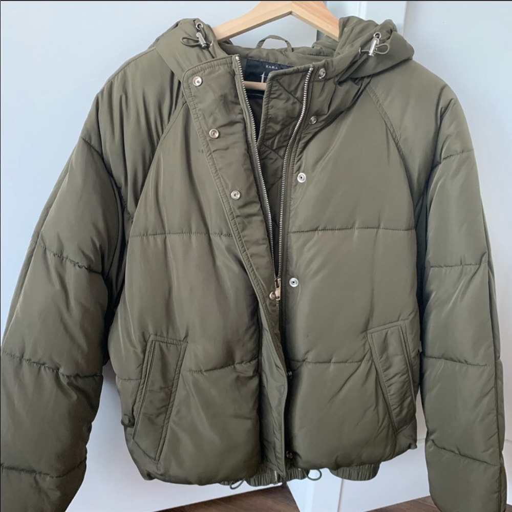 Zara khaki green puffer. Great condition!